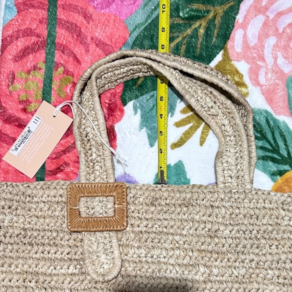NWT Pamela Munson The Avis Bay Oversized Tote-Natural Wovan Raffia-Buckle Detail - Picture 7 of 16